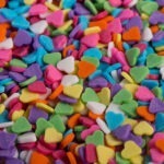 סוכריות לב צבעוני 6 מ"מ