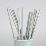 קשיות שתייה מנייר צבע כסף מטאלי