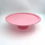 מעמד לעוגה ורוד עם רגל קצרה