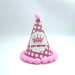 כובע Happy Birthday ורוד ונקודות לבן עם פונפונים