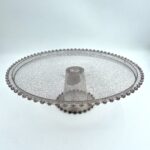 מעמד לעוגה נצנץ צבעוני עם רגל קצרה